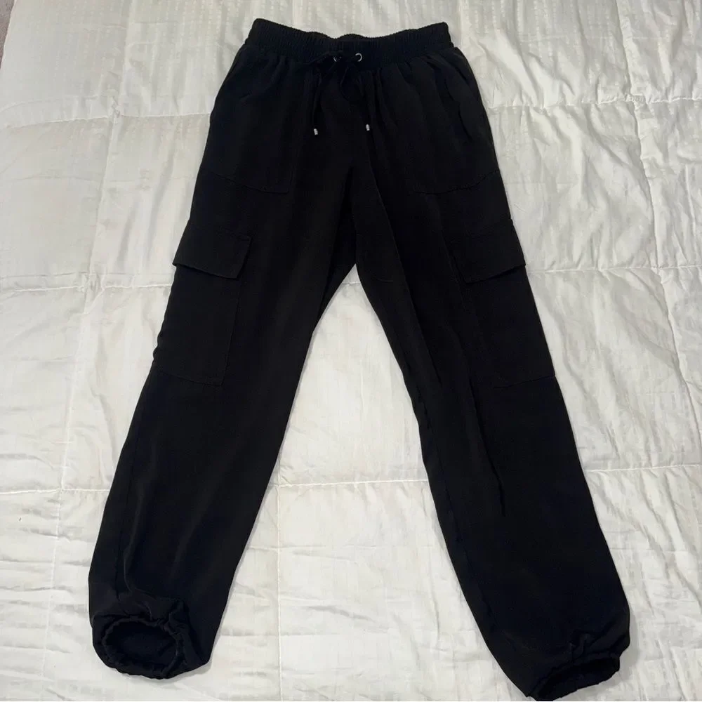 Michael kors new Black lightweight satin fabric Cargo Jogger Pants w pockets